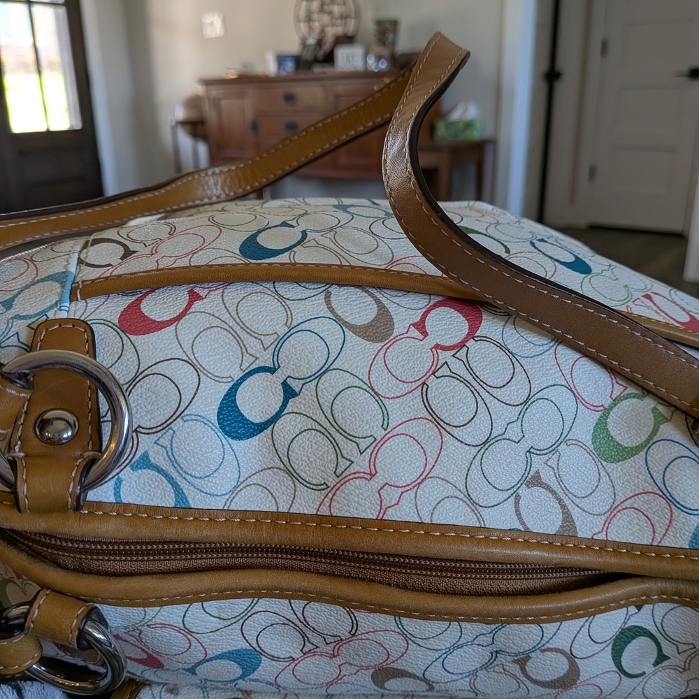 Coach Vintage Chelsea Signature Leah Heritage Stripe Hand Bag - Picture 10 of 10